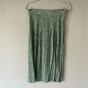 H&M Green Floral Midi Skirt with Slip Women’s Size 8